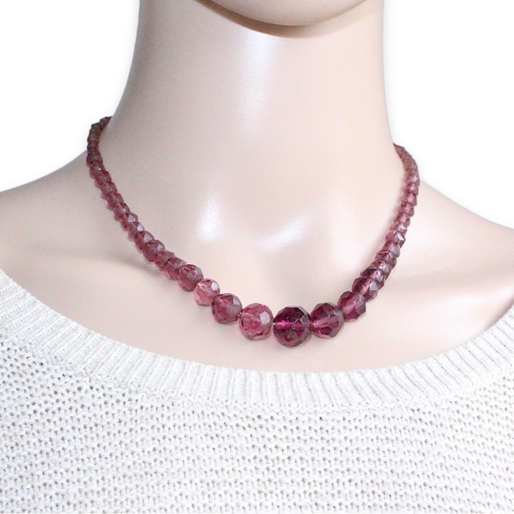 Vintage Amethyst Glass Beaded Necklace Graduated Faceted Purple Crystal Bead